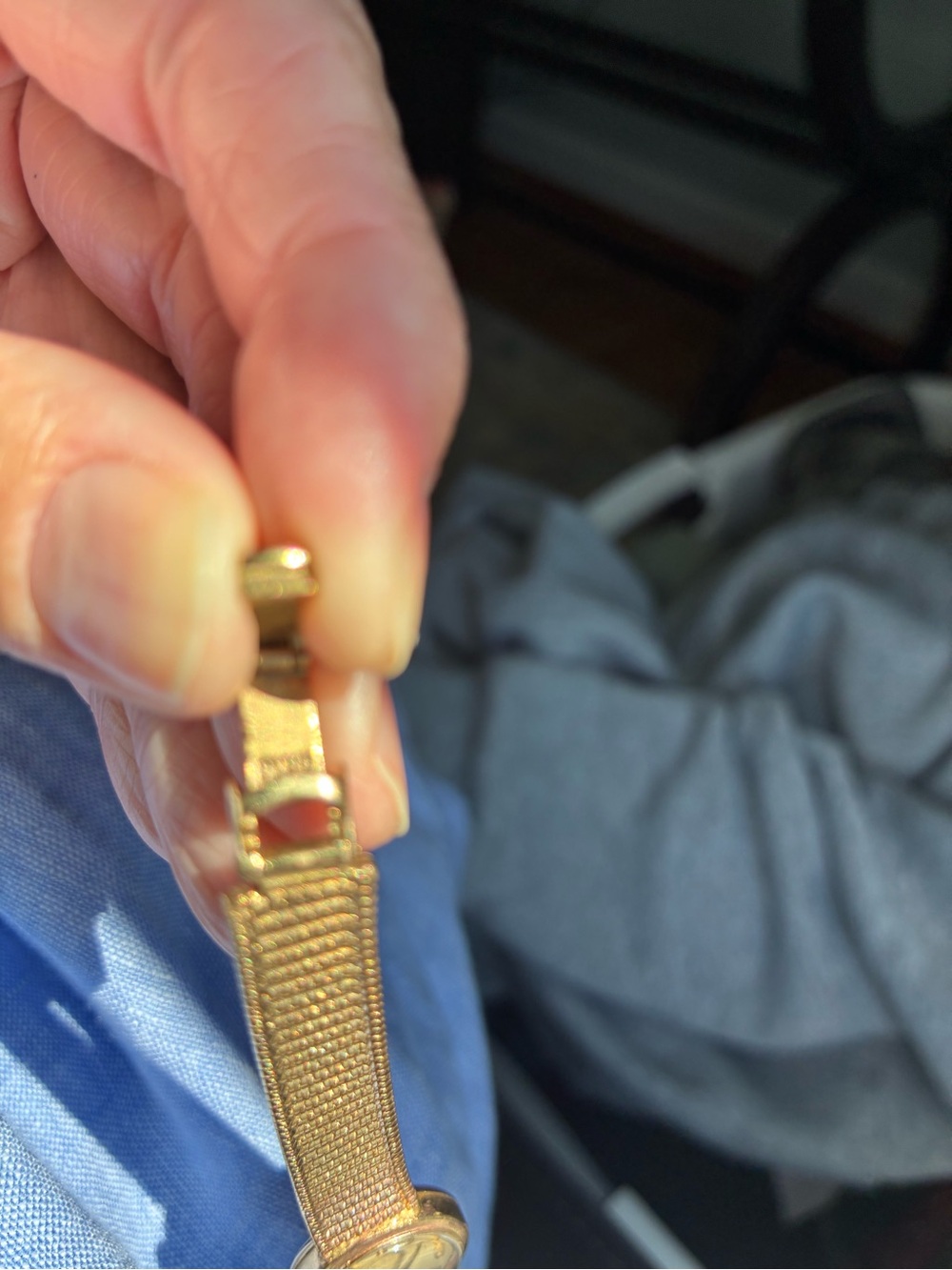 Omega Women's Gold Mesh Bracelet Watch with Red Presentation Case - Picture 8 of 11